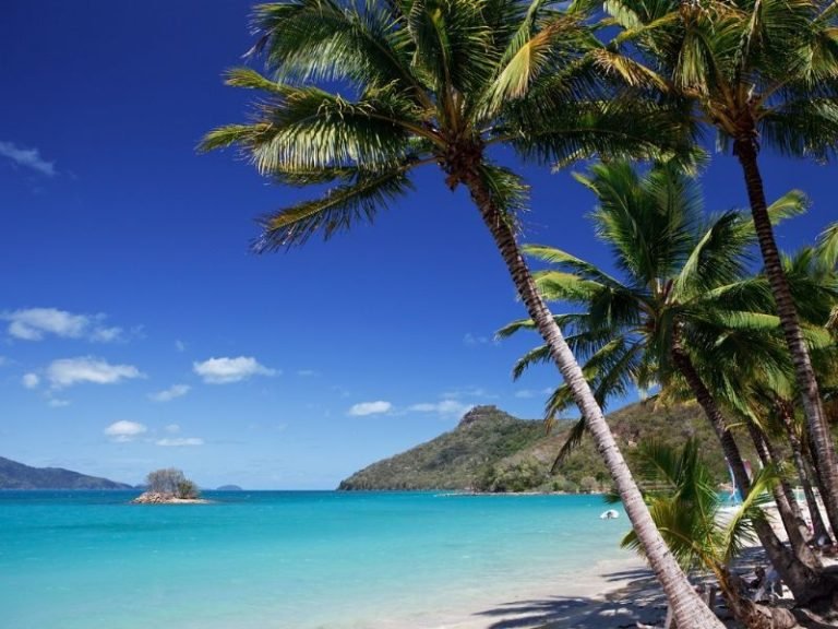 When is the best time to visit the Whitsundays?